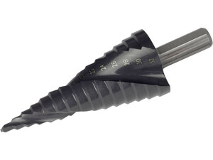 Vrták stupňovitý s lamačem třísek, O 4-32mm/po 2mm, HSS-Co